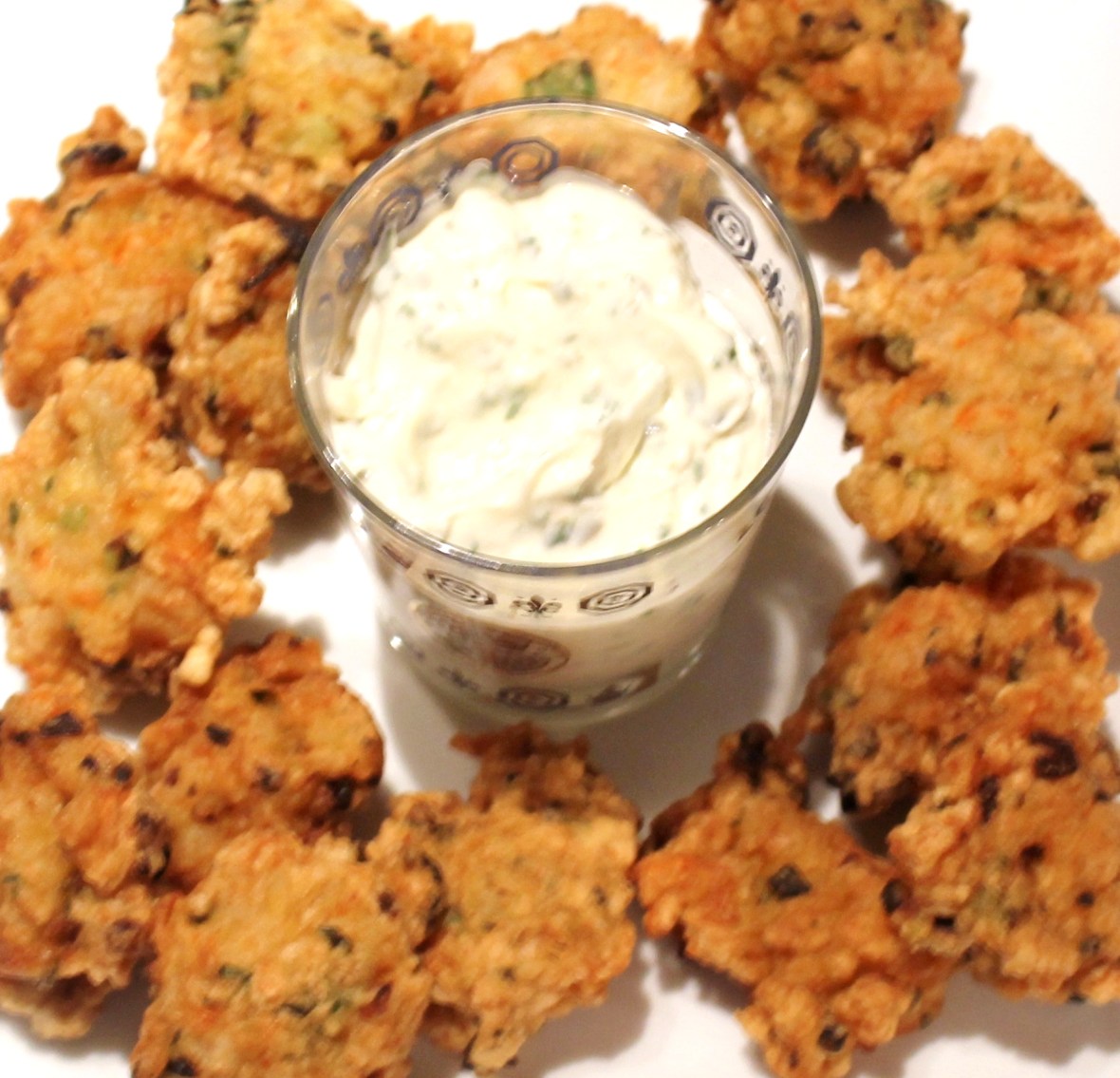 Hot shrimp puffs with Aioli