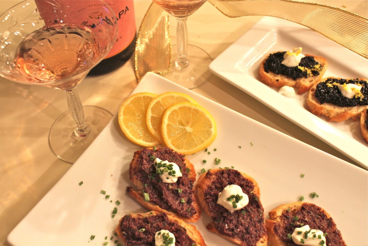 Black and white canapés